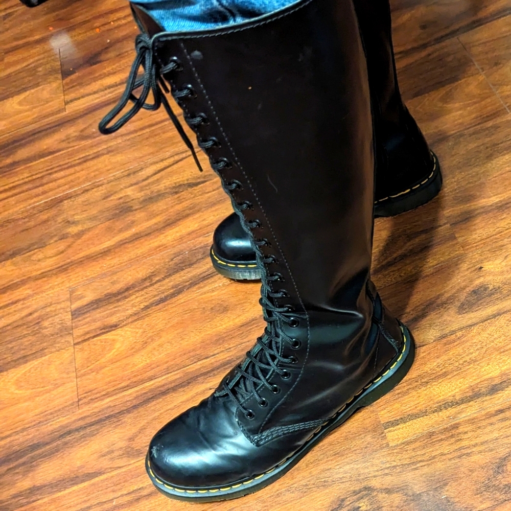 Calf-High Doc Martens, Black, Men's 10